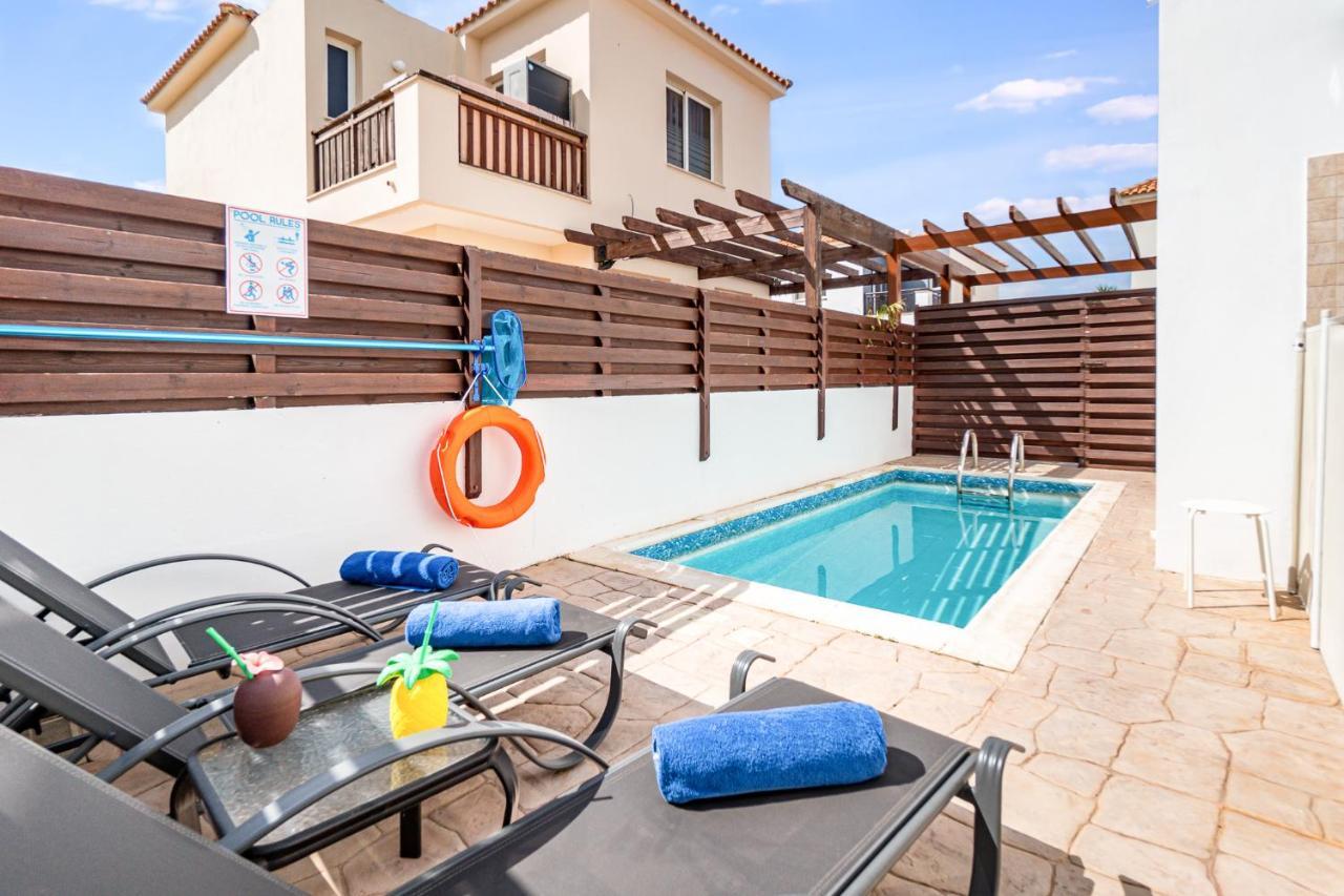 Villa Rosedale By Ezoria Villas Agia Napa Buitenkant foto