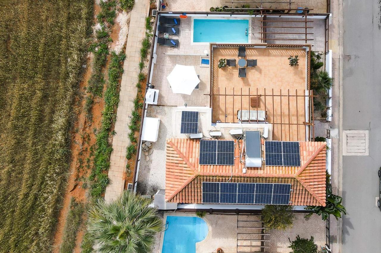 Villa Rosedale By Ezoria Villas Agia Napa Buitenkant foto