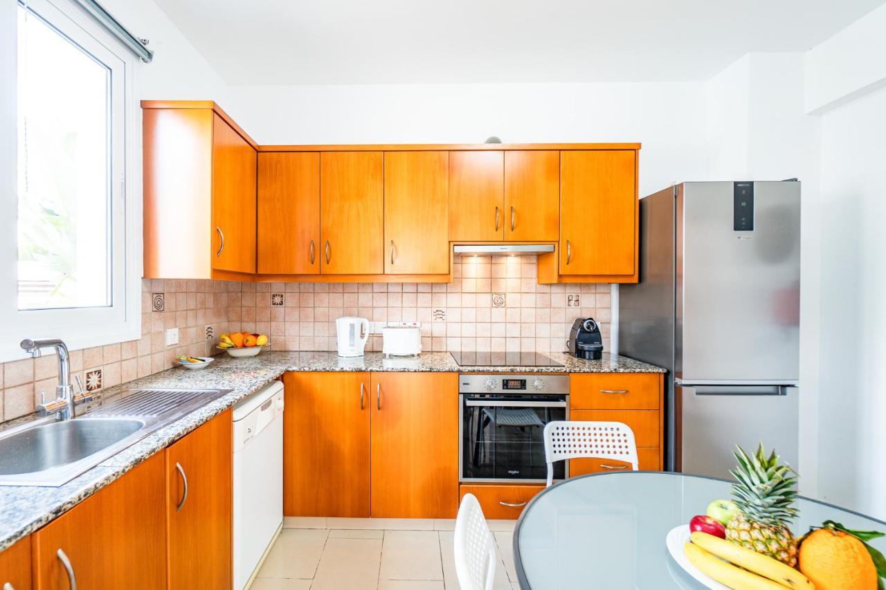 Villa Rosedale By Ezoria Villas Agia Napa Buitenkant foto