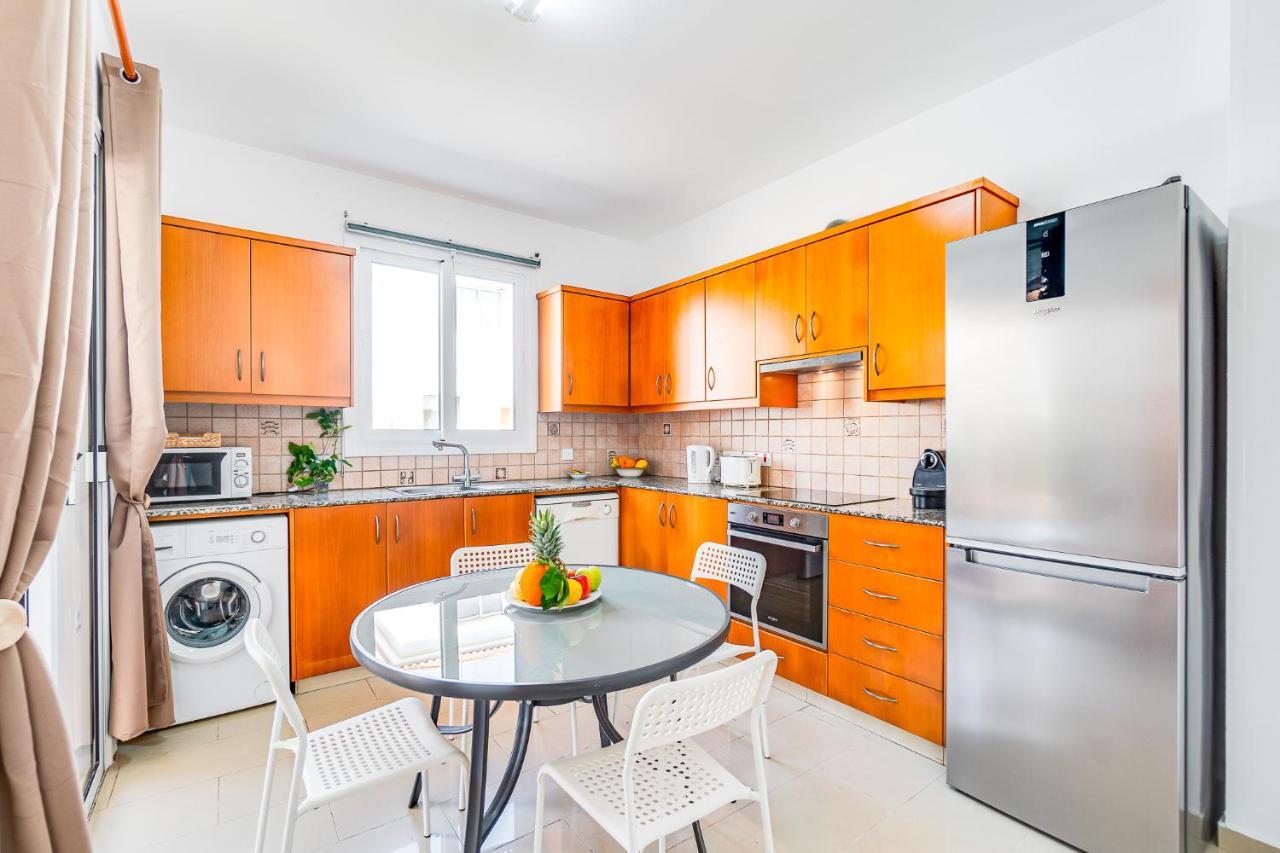 Villa Rosedale By Ezoria Villas Agia Napa Buitenkant foto