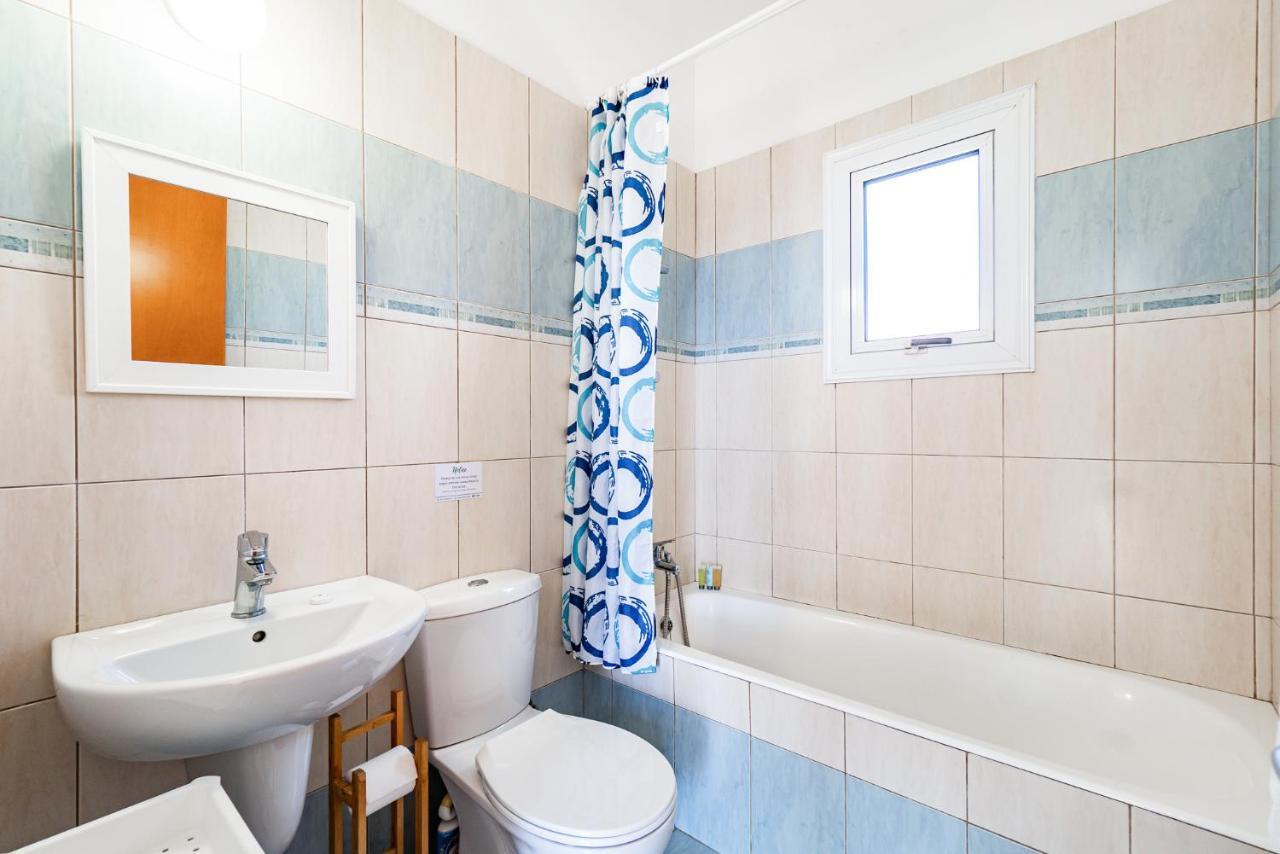 Villa Rosedale By Ezoria Villas Agia Napa Buitenkant foto