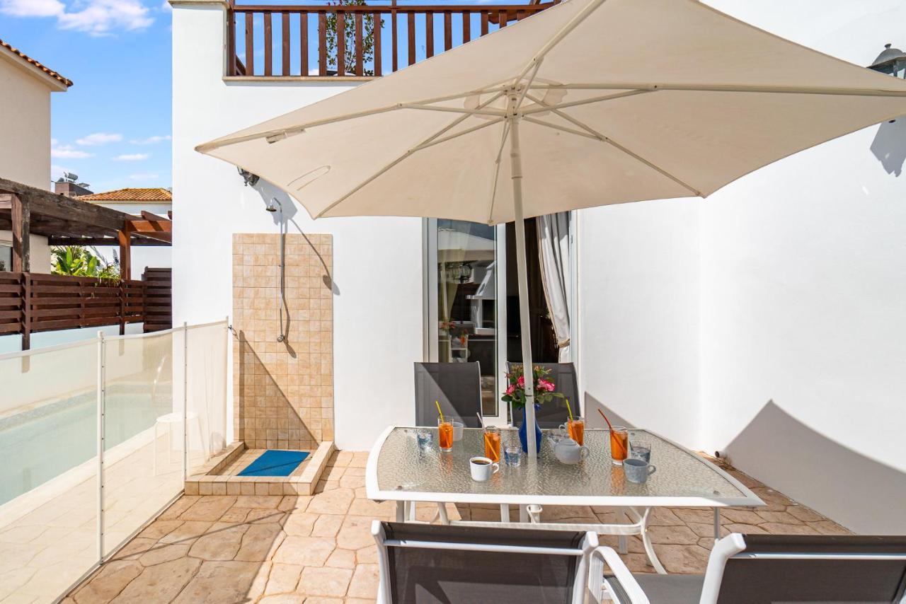 Villa Rosedale By Ezoria Villas Agia Napa Buitenkant foto